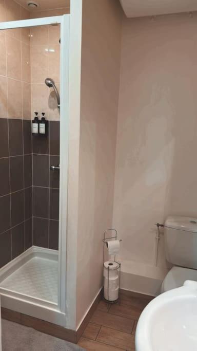 Beautiful F2 Apartment 5 Stops By Train From Paris モレ・シュル・ロワン エクステリア 写真