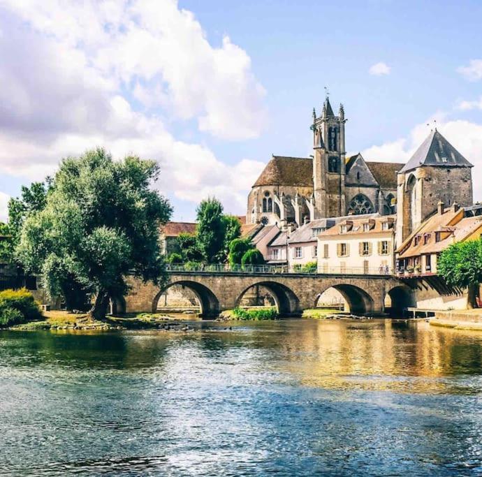 Beautiful F2 Apartment 5 Stops By Train From Paris モレ・シュル・ロワン エクステリア 写真